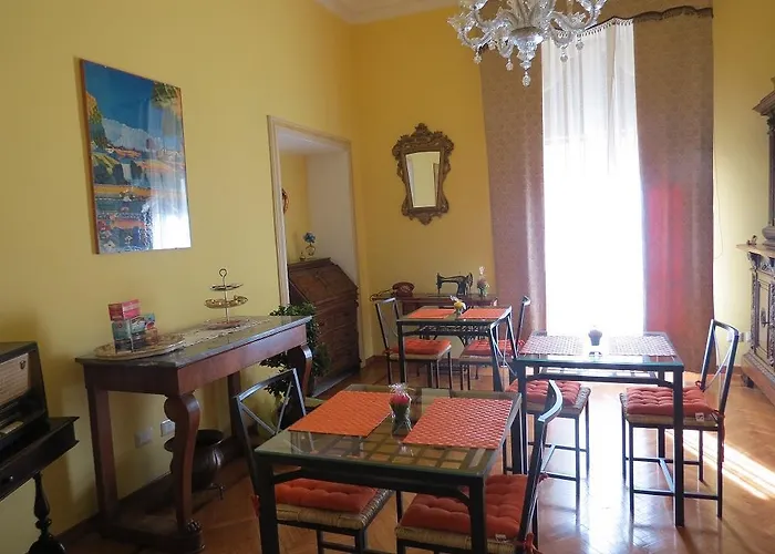 Oda ve Kahvaltı Charming House Roma