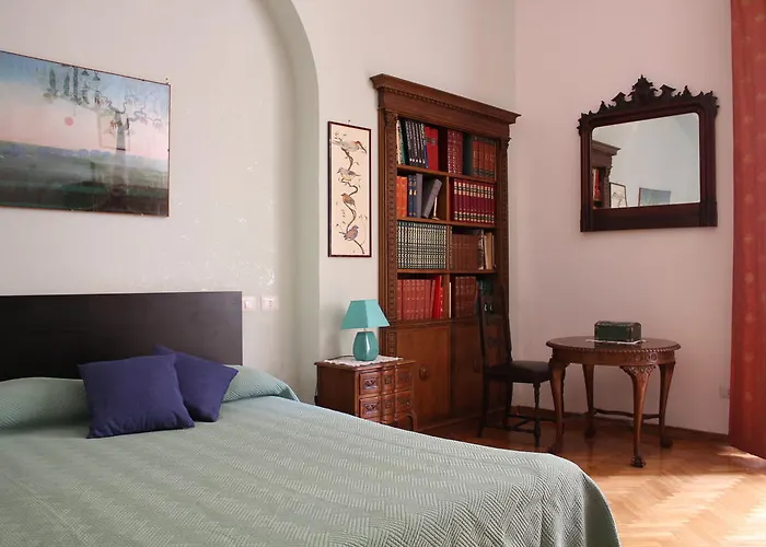 Oda ve Kahvaltı Charming House Roma